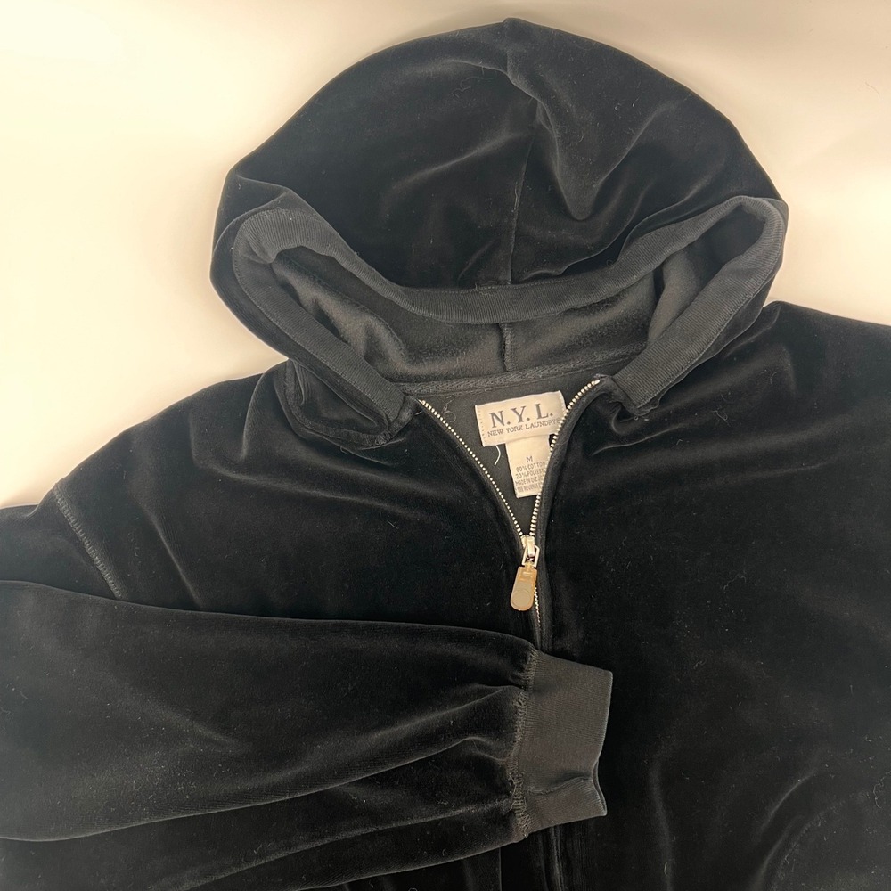 NYL New York Laundry Hoodie Women Medium Black Velour Zip Up Y2K Velvet Classic